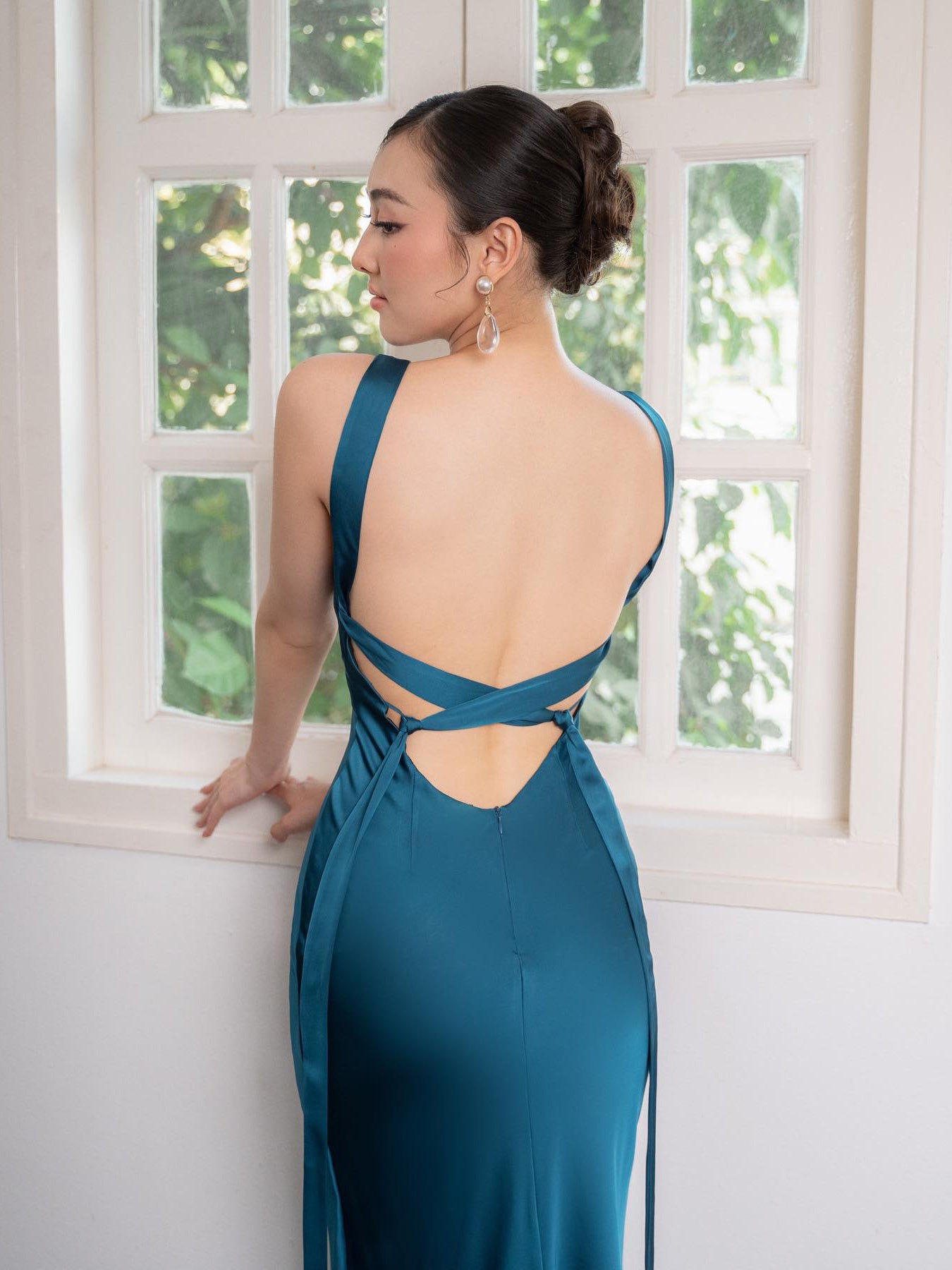 Backless Strappy Lake Blue Wedding Dress - MRG Official Store