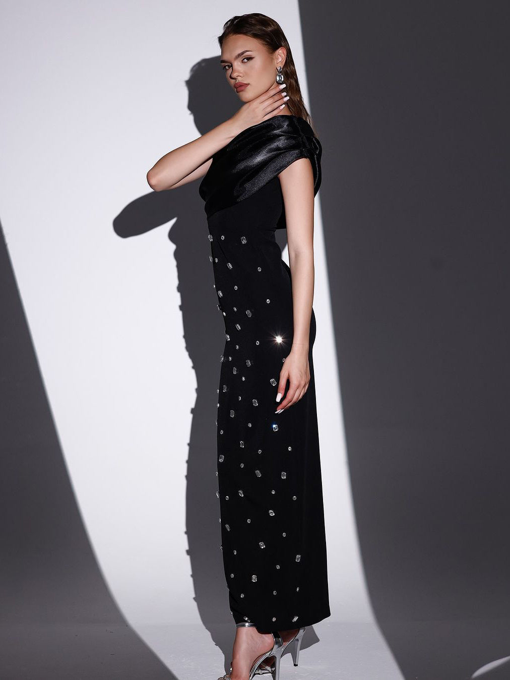 Off-shoulder Diamond Black Evening Dress - MRG Official Store